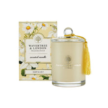 Load image into Gallery viewer, Wavertree & London Daisy & Lily Candle 330g
