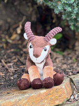 Load image into Gallery viewer, Cuddle Cubs by Charlie Bears Mountain Goat