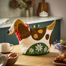 Load image into Gallery viewer, Ulster Weavers Daisy Dog Shaped Tea Cosy Brown 29x33x3cm