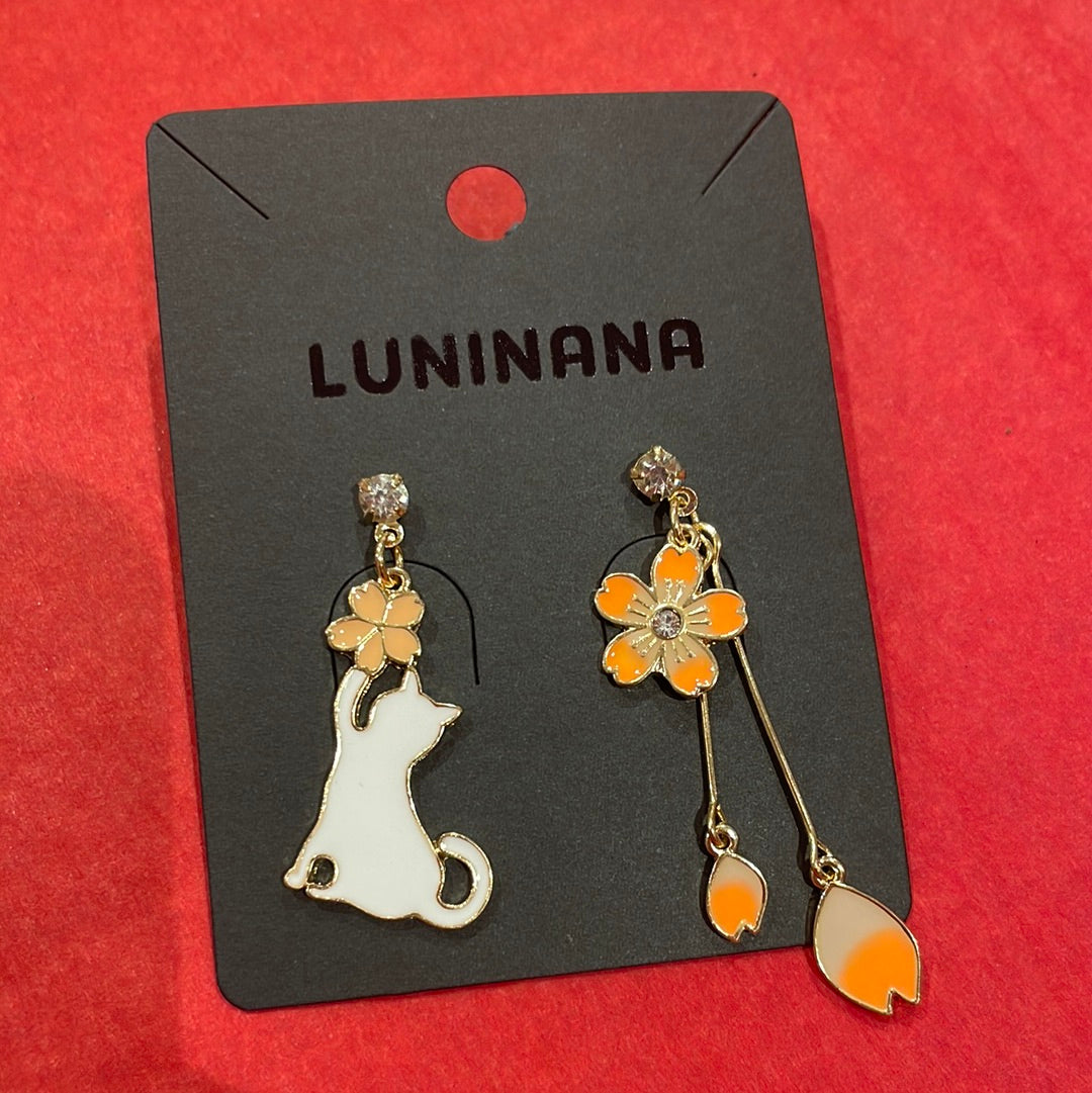 Luninana Earrings - White Jumping Sakura Cat Earrings YBY015