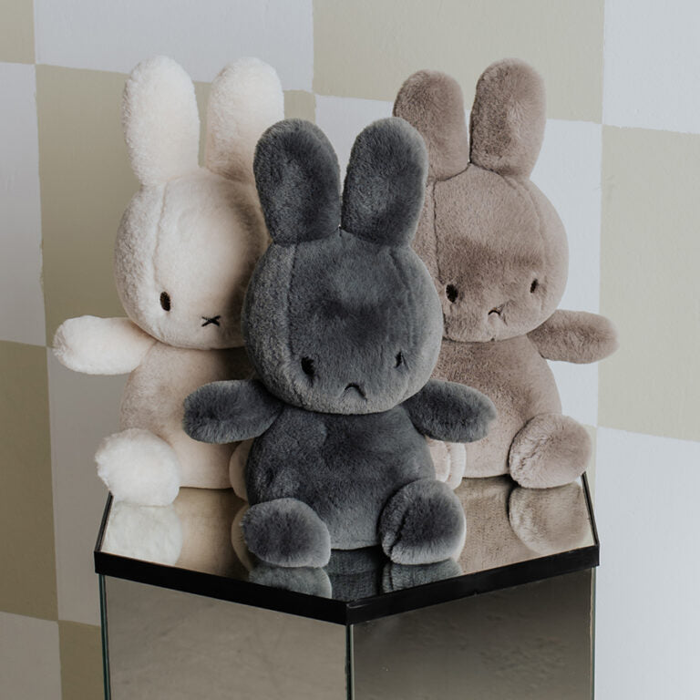 Miffy & Friends Cozy Miffy in Giftbox Taupe 23cm