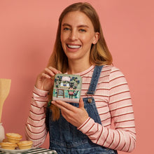 Load image into Gallery viewer, Vendula Pie Shop Square Wallet