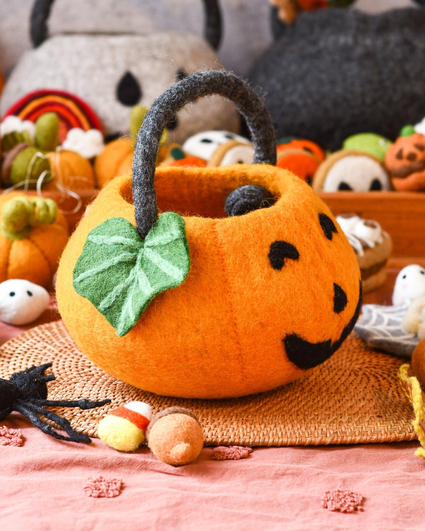 Tara Treasures - Felt Jack O'Lantern Pumpkin Bag