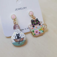 Load image into Gallery viewer, Luninana Earrings - Happy Cat Earrings - Black XJ001