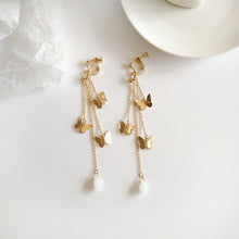 Load image into Gallery viewer, Luninana Clip-on Earrings - Golden Butterflies YBY005