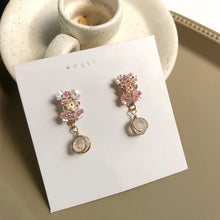Load image into Gallery viewer, Luninana Earrings -  Vintage Style Floral Earrings YBY010