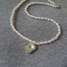 Load image into Gallery viewer, Luninana Necklace - Vintage Pearl Necklace YX028