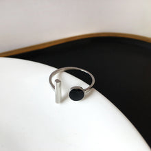 Load image into Gallery viewer, Luninana Ring - Shadow Signet Ring YBY016