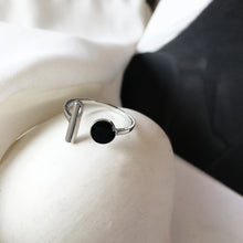 Load image into Gallery viewer, Luninana Ring - Shadow Signet Ring YBY016
