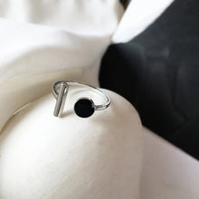 Load image into Gallery viewer, Luninana Ring - Shadow Signet Ring YBY016