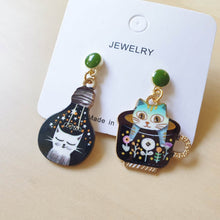 Load image into Gallery viewer, Luninana Earrings - Happy Cat Earrings- Chartreux XJ002