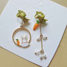 Load image into Gallery viewer, Luninana Clip-on Earrings - Easter Bunny with Carrot Earrings YBY044