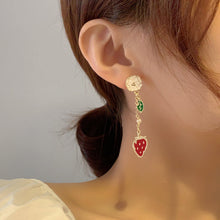 Load image into Gallery viewer, Luninana Clip-on Earrings - Strawberry Floral Earrings YBY087
