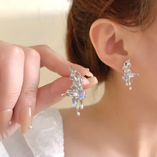 Load image into Gallery viewer, Luninana Earrings - Pair of Butterfly Wings YBY075