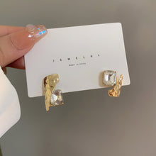 Load image into Gallery viewer, Luninana Earrings - Unique Shape with Gem Earrings YBY079
