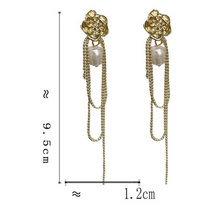 Load image into Gallery viewer, Luninana Earrings -  Elegant Golden Pearl Earrings YBY028