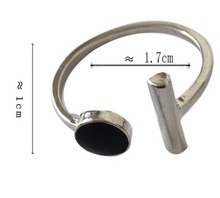 Load image into Gallery viewer, Luninana Ring - Shadow Signet Ring YBY016