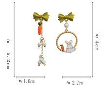 Load image into Gallery viewer, Luninana Clip-on Earrings - Easter Bunny with Carrot Earrings YBY044
