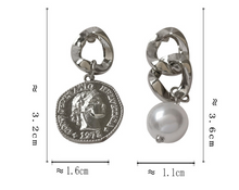 Load image into Gallery viewer, Luninana Earrings - Coin Dangle with Pearl Earrings YBY046