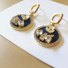 Load image into Gallery viewer, Luninana Earrings - French Styles Crystal Flower Earrings YX009
