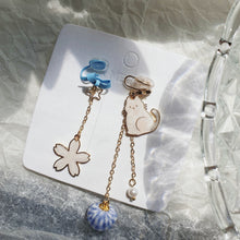Load image into Gallery viewer, Luninana Clip-on Earrings -  White Marble Cat with Sakura Earrings LL017
