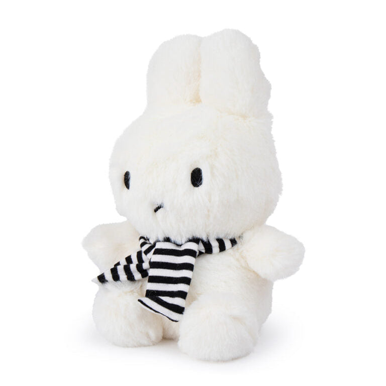 MIFFY & FRIENDS Miffy sitting with scarf (23cm)