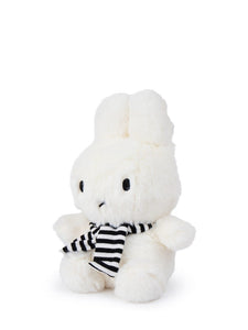 MIFFY & FRIENDS Miffy sitting with scarf (23cm)