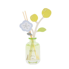 Load image into Gallery viewer, Bisque Pieni Onni Reed Diffuser - White Tea
