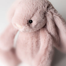 Load image into Gallery viewer, Jellycat Bashful Luxe Bunny Rosa (Medium) 31cm
