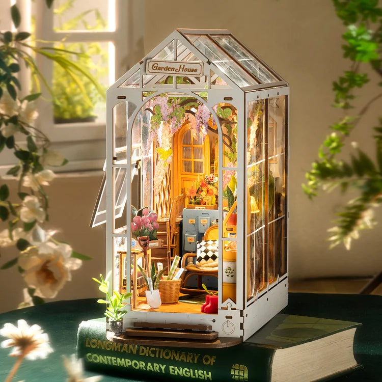 Robotime Rolife DIY Book Nook Garden House TGB06