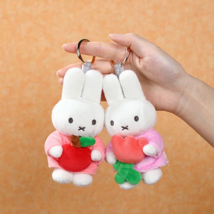 Miffy & Friends Miffy with Tulip Keyring 13cm