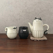 Load image into Gallery viewer, Decole Shinogi no Neko Teapot - Hachi Cat
