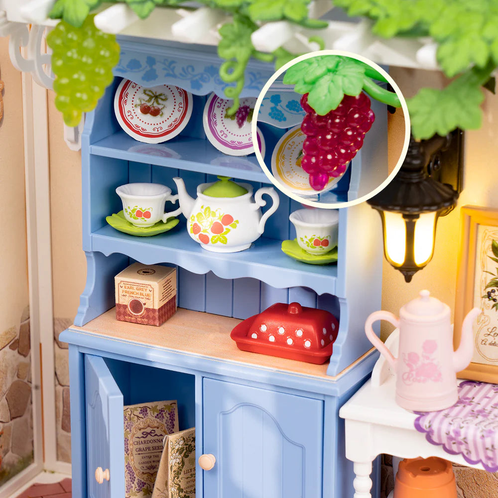 Robotime Rolife Midsummer Dream Yard Super Creator Miniature House DW025