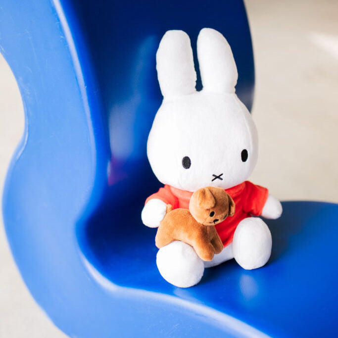 Miffy & Friends Miffy with Snuffy sitting 33cm