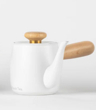 Load image into Gallery viewer, O2H Tea Crane Song Stainless Steep &amp; Sip Tea Pot- White
