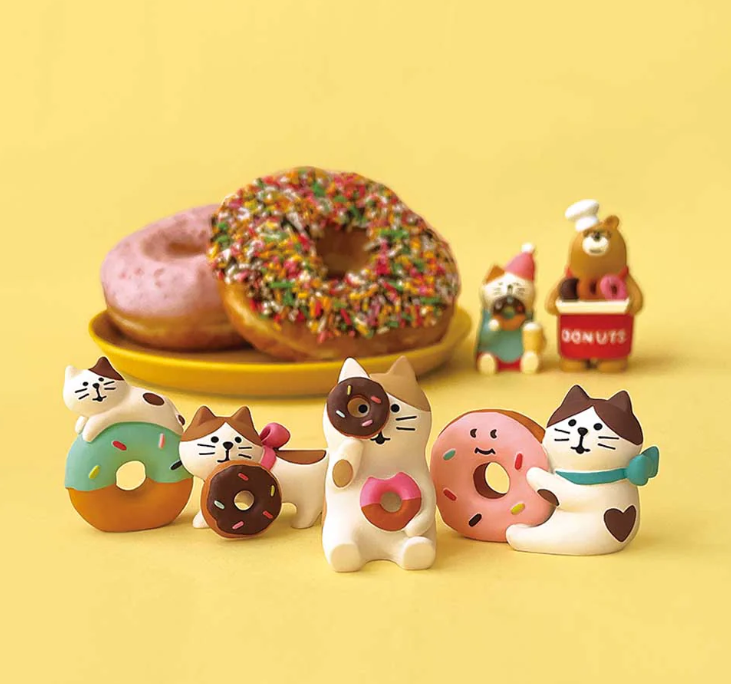 Decole Concombre Figurine - Donut Shop - Chocolate Donut Pop-out Cat