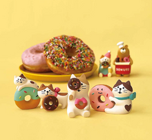 Load image into Gallery viewer, Decole Concombre Figurine - Donut Shop - Ukiuki Donut With Cat
