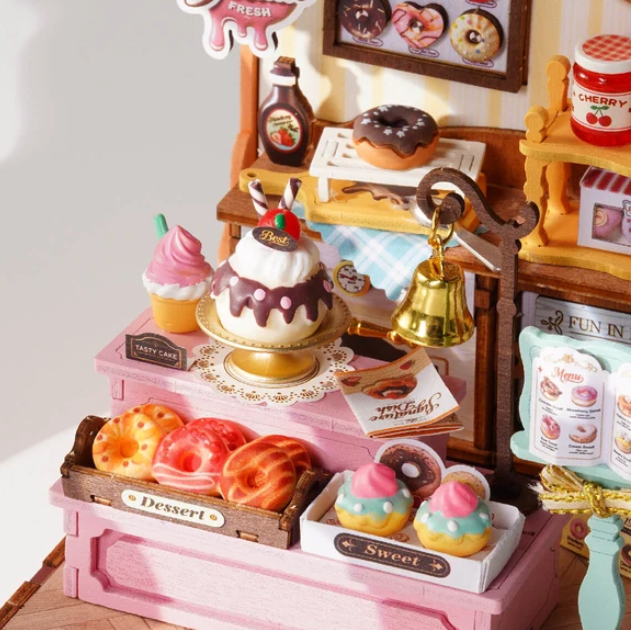 Robotime Rolife Sweetie's Donut Shop DIY Miniature House DS051