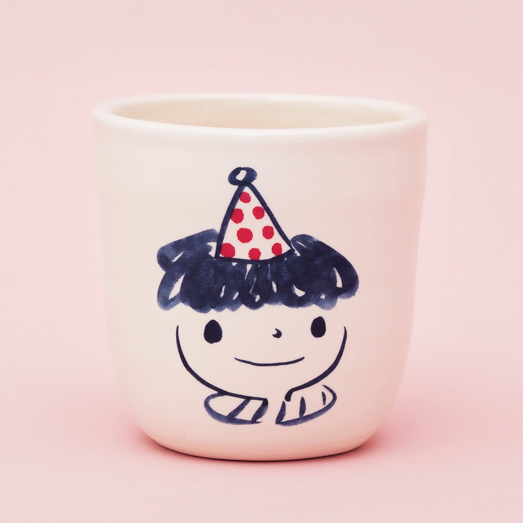 Brut Cake 100 Smiling Mugs Charlie 8.5cm