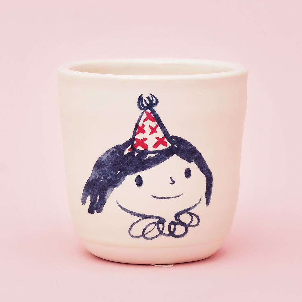 Brut Cake 100 Smiling Mugs Ali 8.5cm