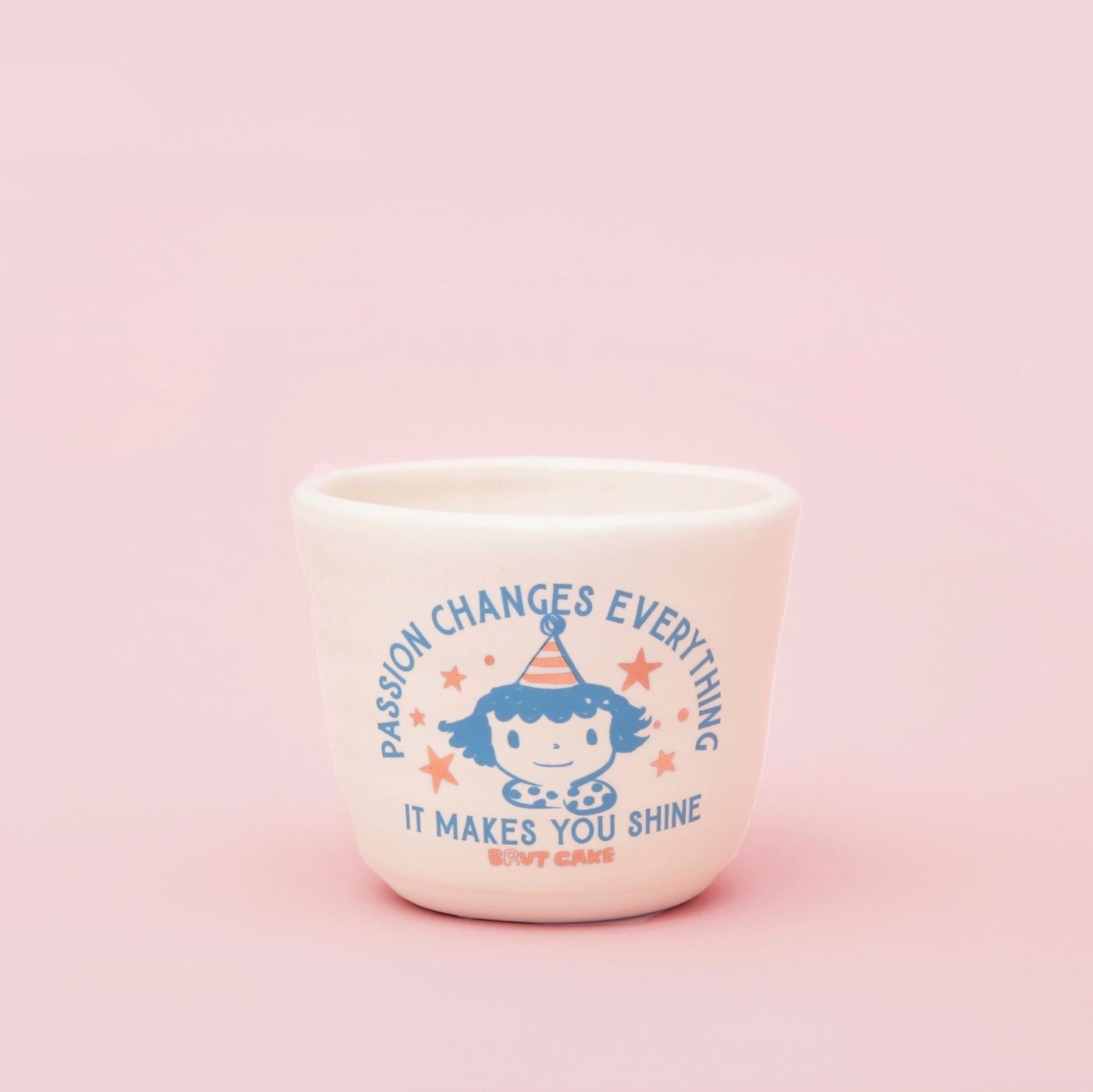 Brut Cake 100 Smiling Mugs Uplift Series Spot 9.5cm