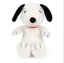 Load image into Gallery viewer, Snoopy Sitting Mini Corduroy Cream in Giftbox 17cm
