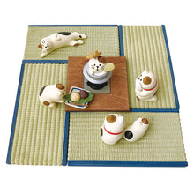 Load image into Gallery viewer, Decole Concombre Figurine - Tea House - Tatami Mat
