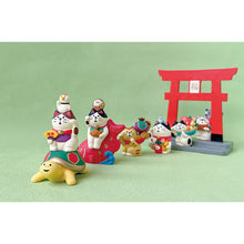 Load image into Gallery viewer, Decole Concombre Figurine - Fuku Mono - Lucky Cat &amp; Snapper
