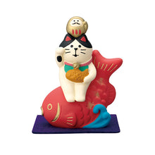 Load image into Gallery viewer, Decole Concombre Figurine - Fuku Mono - Lucky Cat &amp; Snapper
