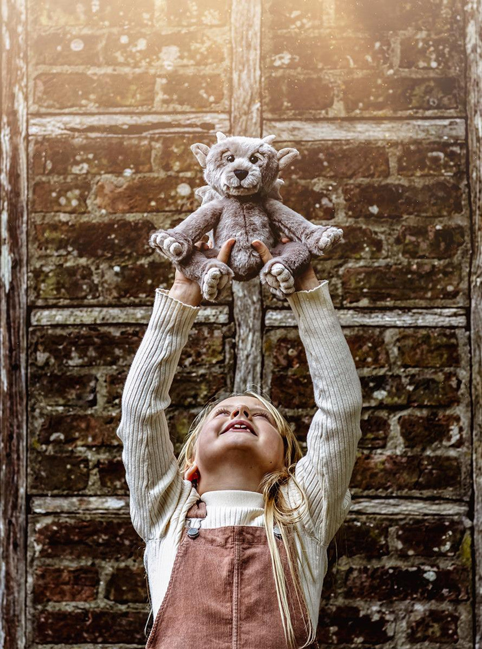Charlie Bears Bearhouse Collection-Moat 20cm