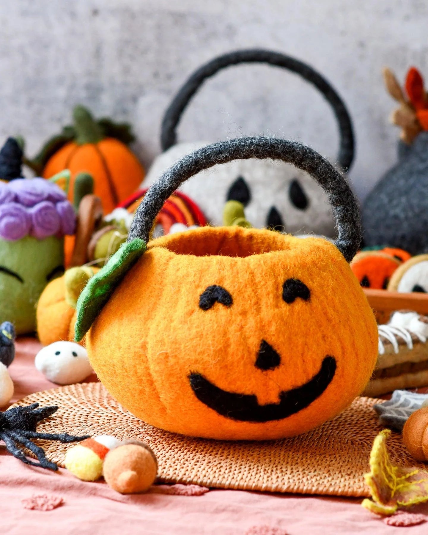 Tara Treasures - Felt Jack O'Lantern Pumpkin Bag