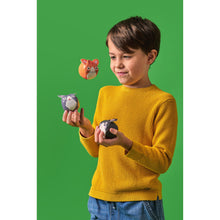 Load image into Gallery viewer, Kikkerland Kidoki Three Cats Juggling Balls Multi-Coloured 6.25x6.5cm
