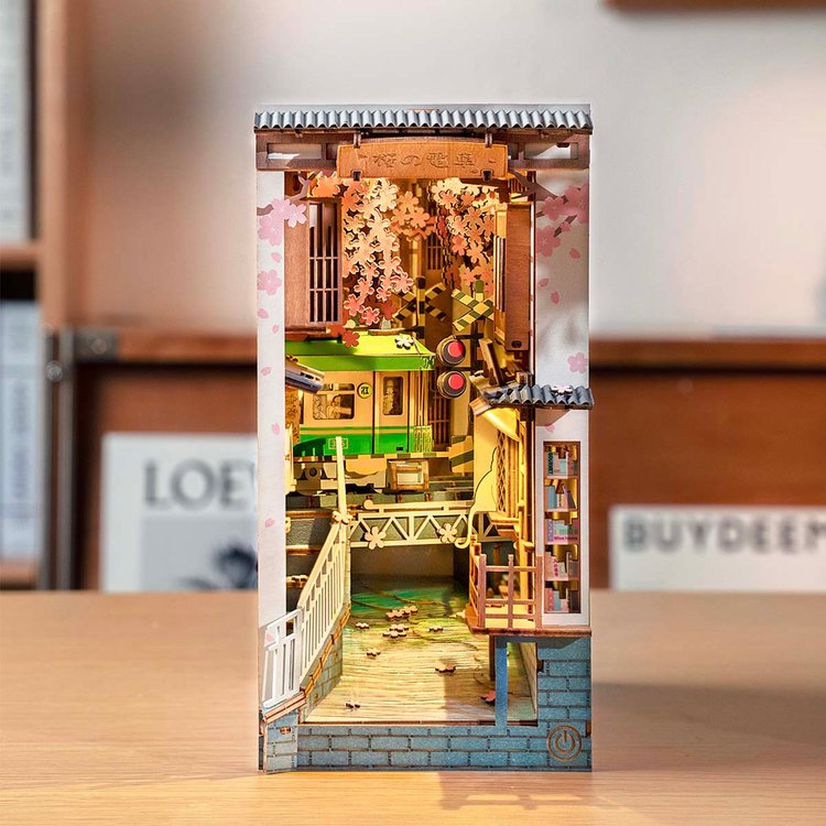 Robotime Rolife DIY Book Nook Sakura Densya TGB01