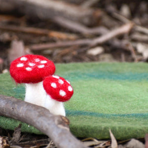 Tara Treasures - Toadstool Mushroom Play Mat Playscape